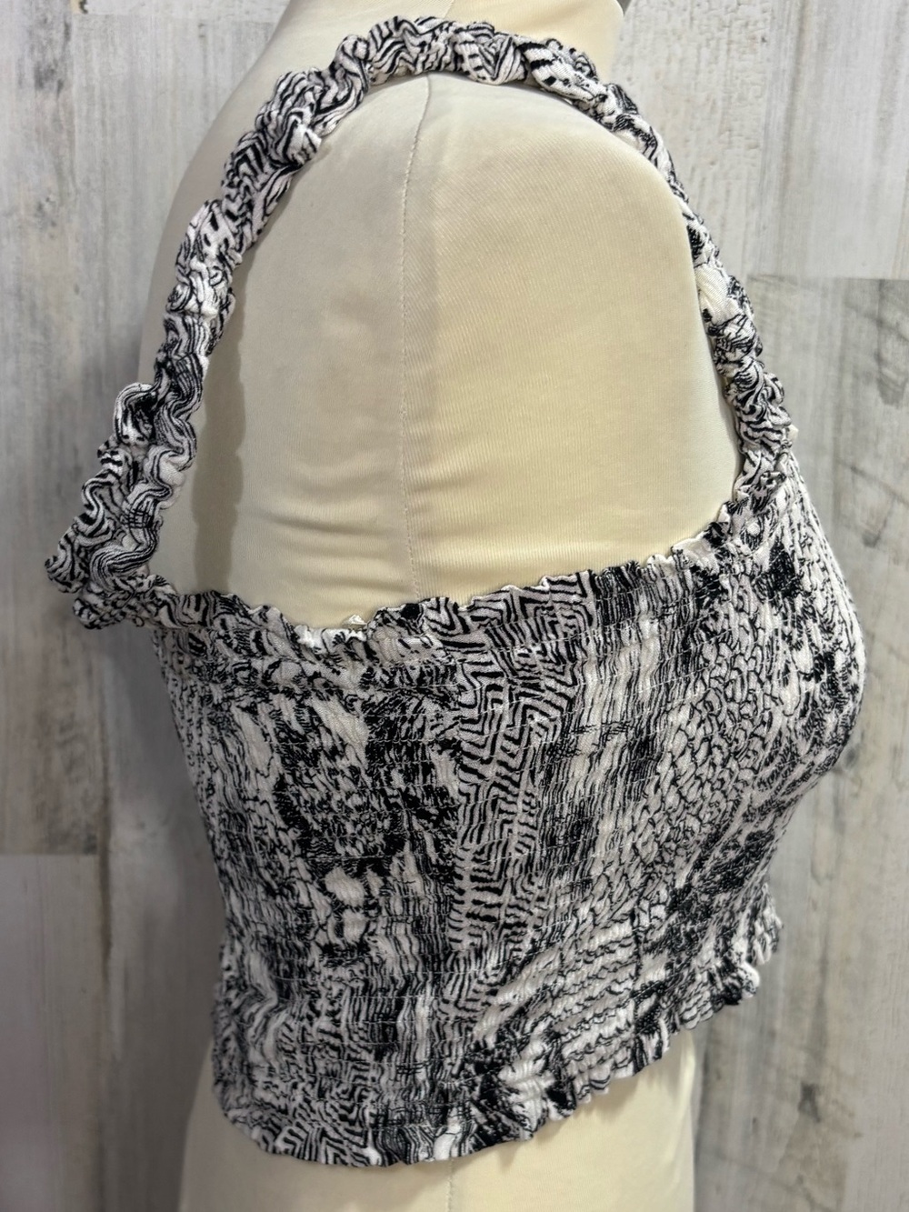 Paper Crane Smocked Square-Neck Crop Top in Black & Ivory - Picture 7 of 9